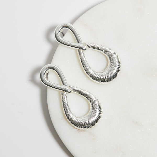 Decoding 925 Sterling Silver vs. Silver Plated Jewellery: A Comprehensive Guide