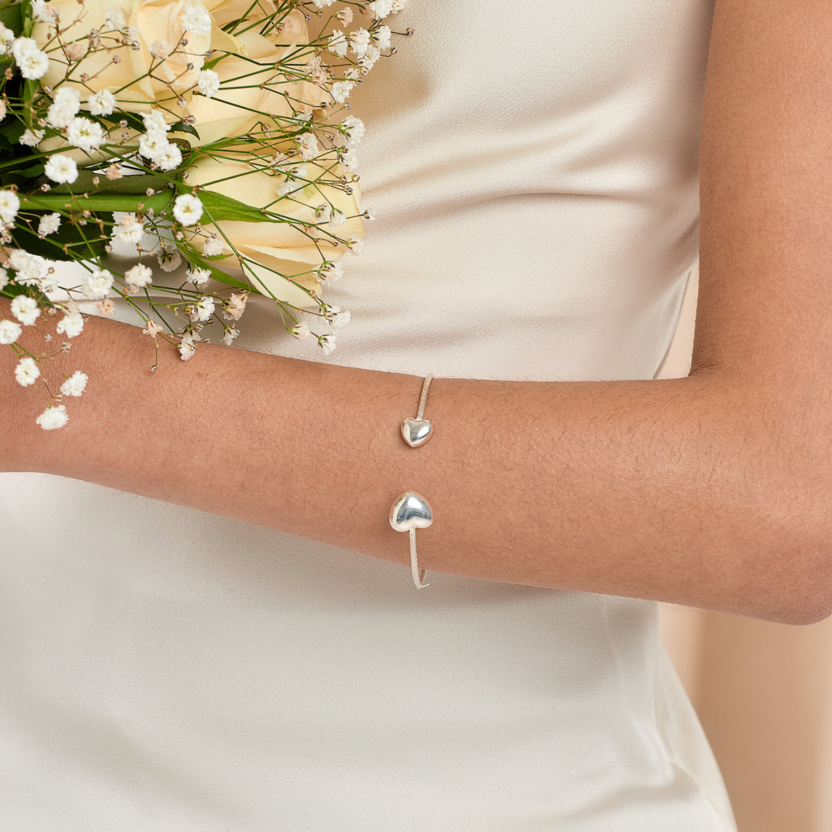 A Guide to Styling Bracelets on Your Wedding Day