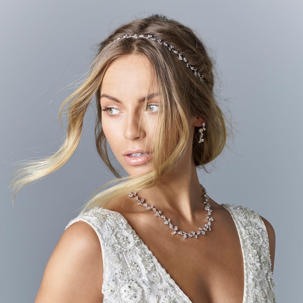 Choosing The Right Bridal Tiara or Hair Accessory For Your Face Shape
