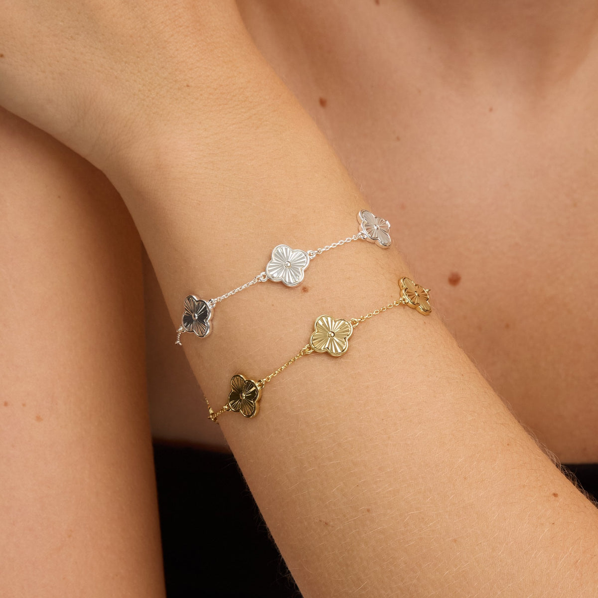 A Guide to Bracelet Clasp Types