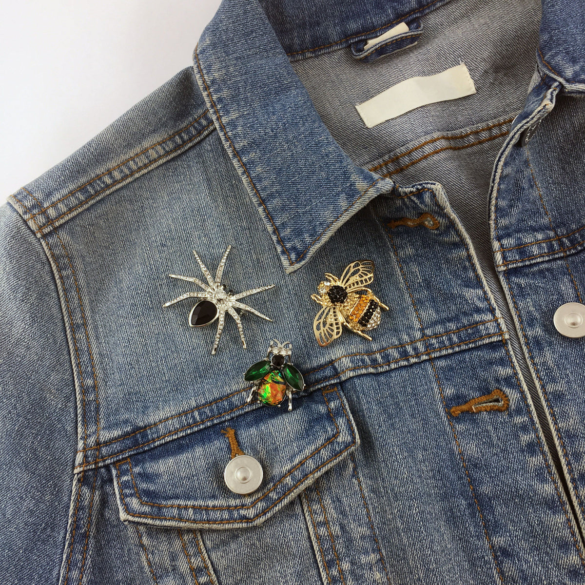 Ways To Wear A Brooch