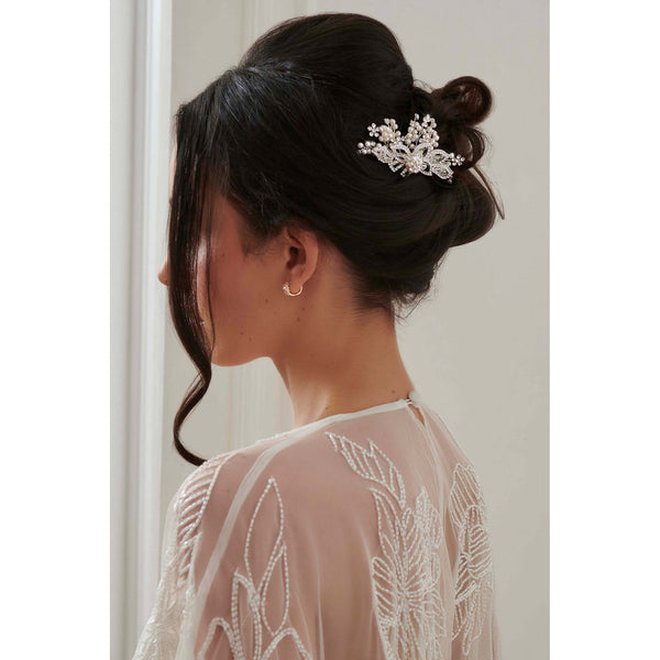 Sara Spray Mini Pearl Flower Comb - Gift Pouch