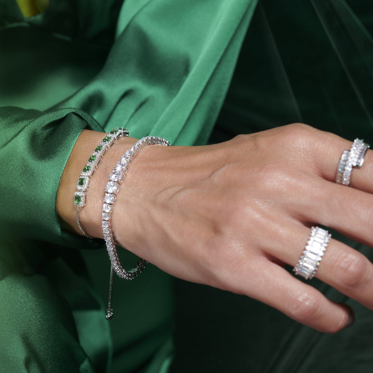 Jon Richard Silver Plated Emerald Cubic Zirconia Toggle Bracelet - Gift Boxed
