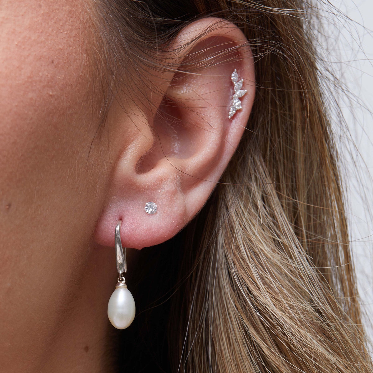 Sterling Silver 925 Freshwater Pearl Cubic Zirconia Sleek Drop Earrings