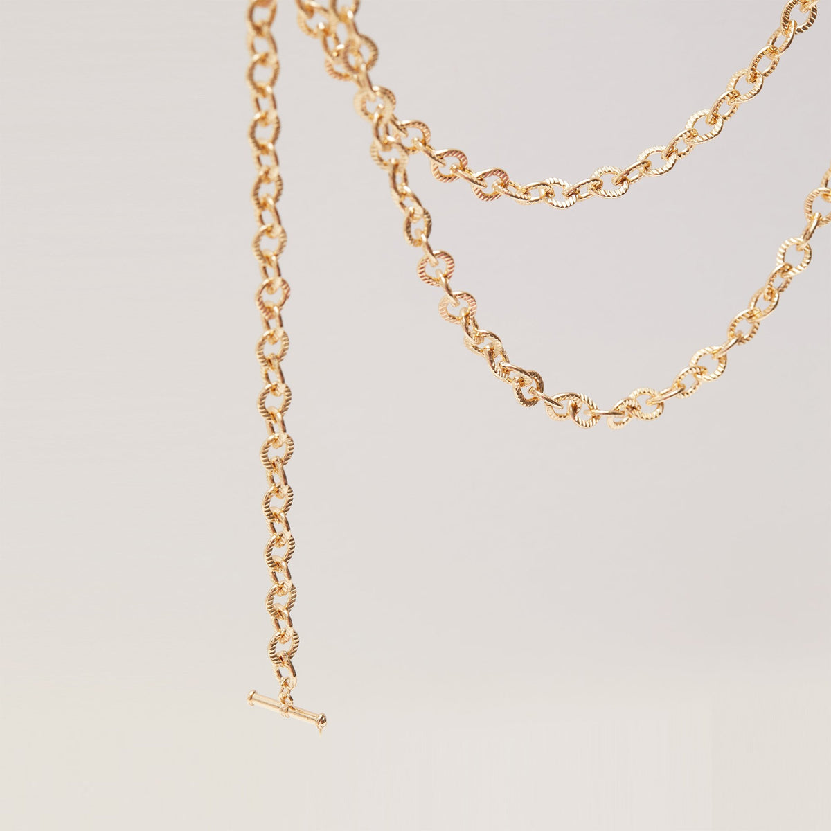 Mood Gold Polished Textured Chain Belt