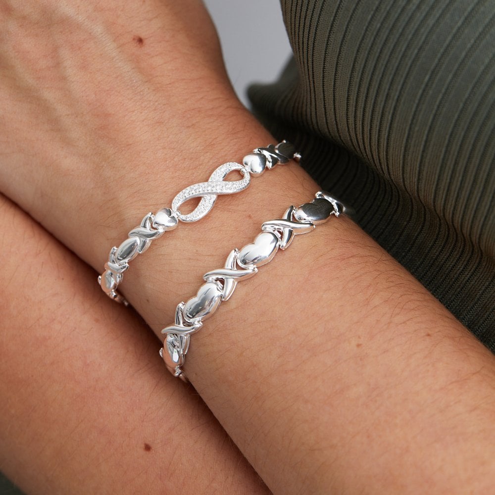 Simply Silver Sterling Silver 925 Infinity Kiss Bracelet