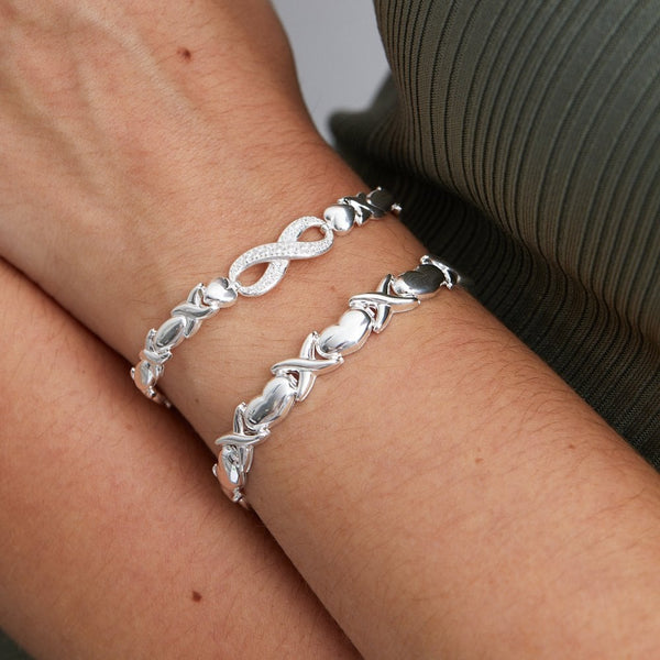 Simply Silver Sterling Silver 925 Infinity Kiss Bracelet