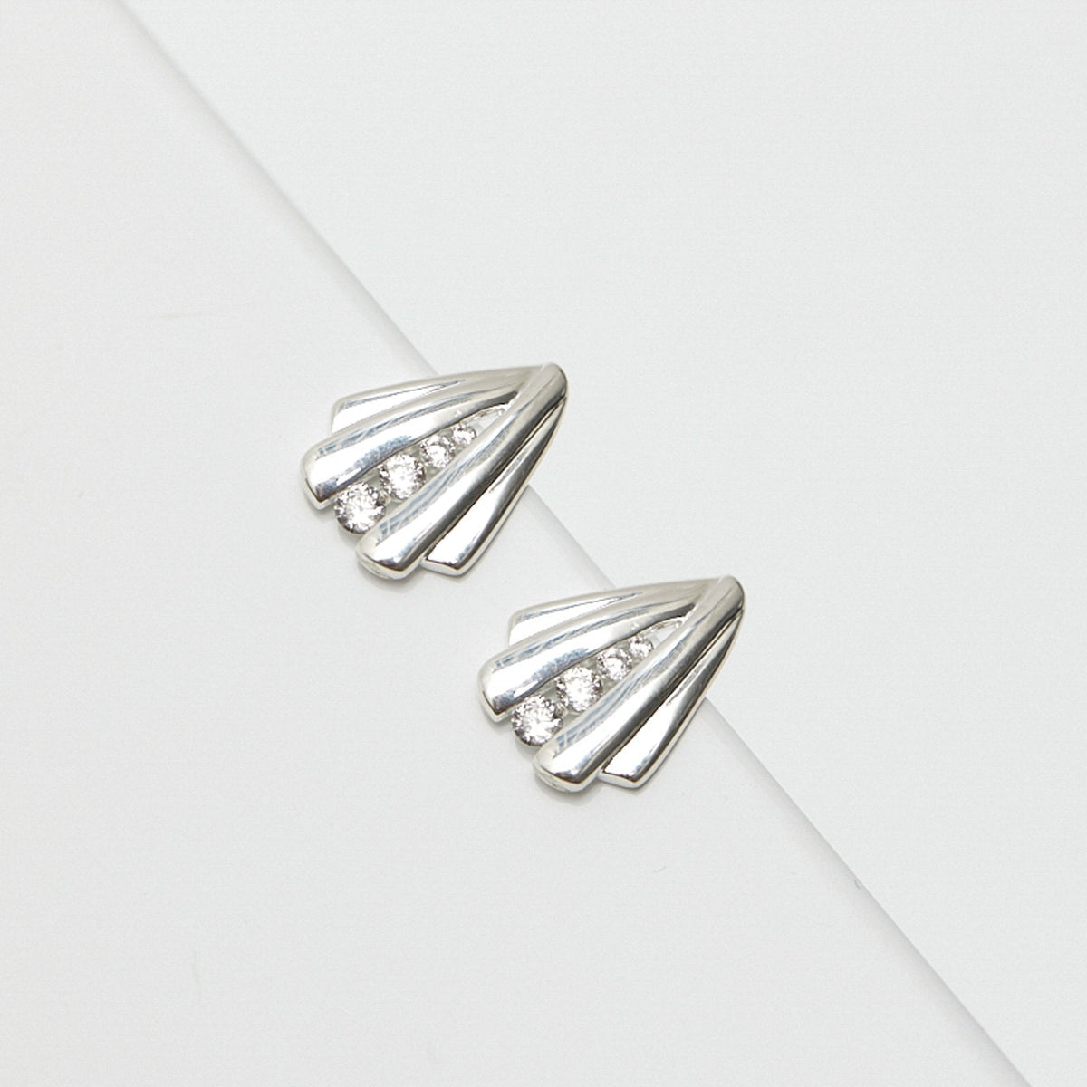Simply Silver Sterling Silver 925 Polished And Cubic Zirconia Shell Stud Earrings