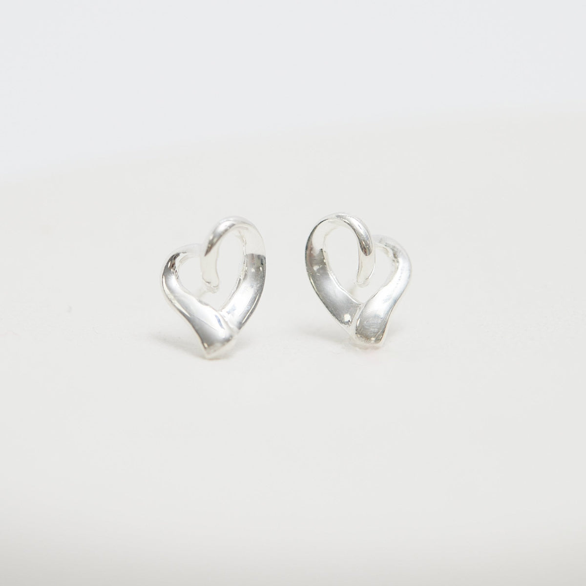 Simply Silver Sterling Silver 925 Polished Tapered heart Earrings