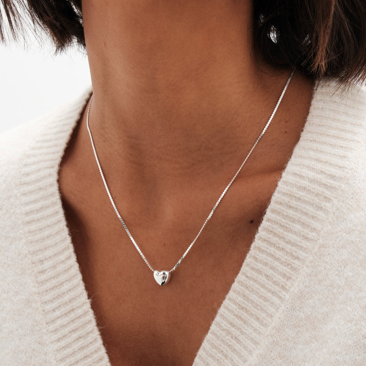 Simply Silver Sterling Silver 925 Puff Heart Threaded Chain Necklace