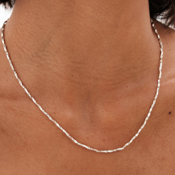 Simply Silver Sterling Silver 925 Polished Twist Chain Necklace