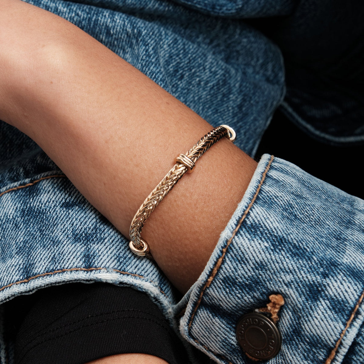 Mood Gold Flat Cobra Station Chain T-Bar Bracelet