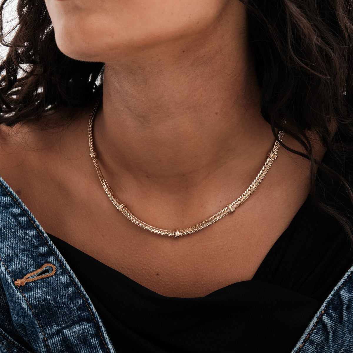 Mood Gold Flat Cobra Station Chain Necklace