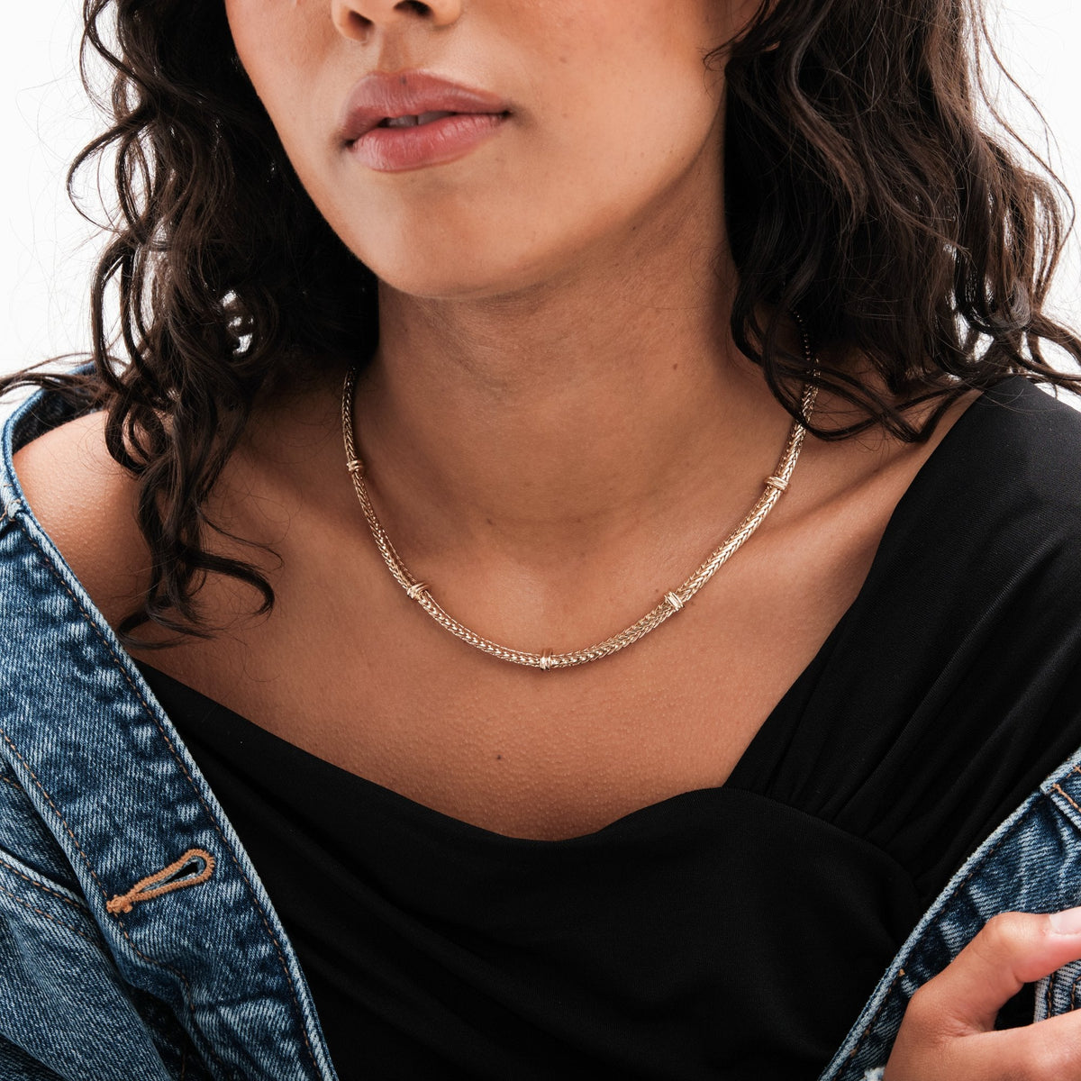 Mood Gold Flat Cobra Station Chain Necklace