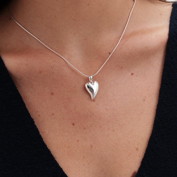 Simply Silver Sterling Silver 925 Polished Tapered Heart Pendant Necklace