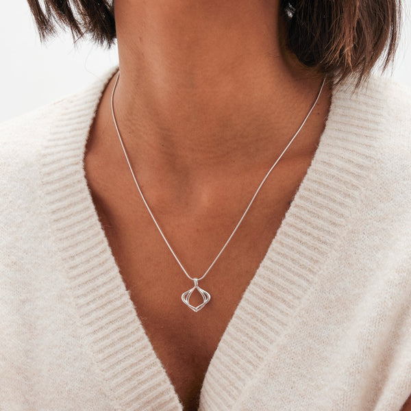 Simply Silver Sterling Silver 925 Polished Interlink Diamond Shape Open Pendant
