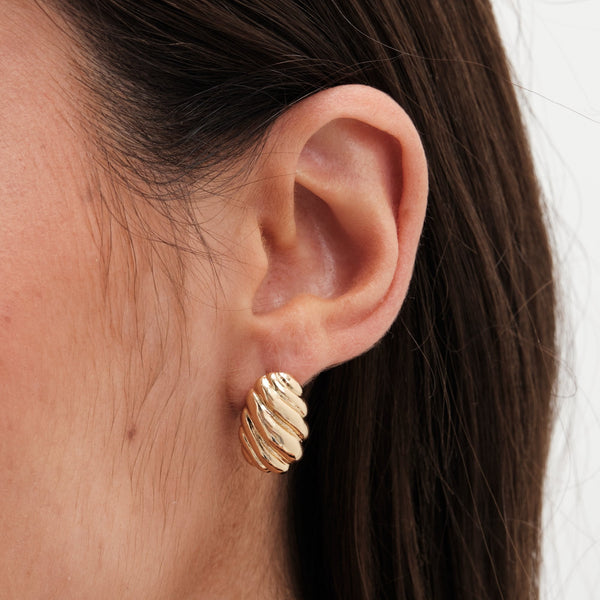 Mood Gold Polished Quilted Stud Earrings