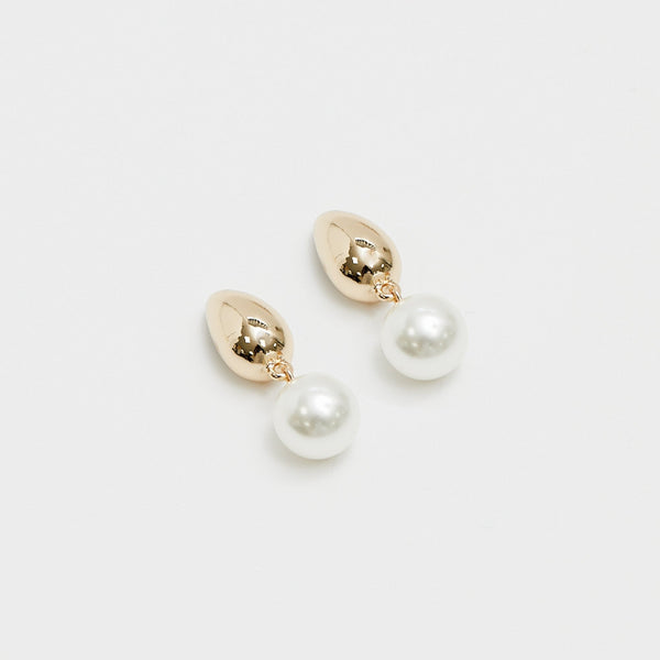 Mood Gold Polished Pearl Charm Hoop Earrings