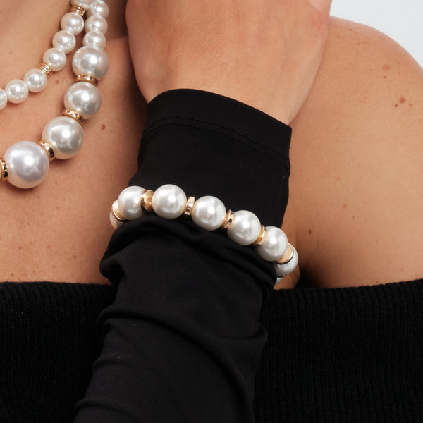 Mood Gold Cream Pearl Graduated Station Stretch Bracelet