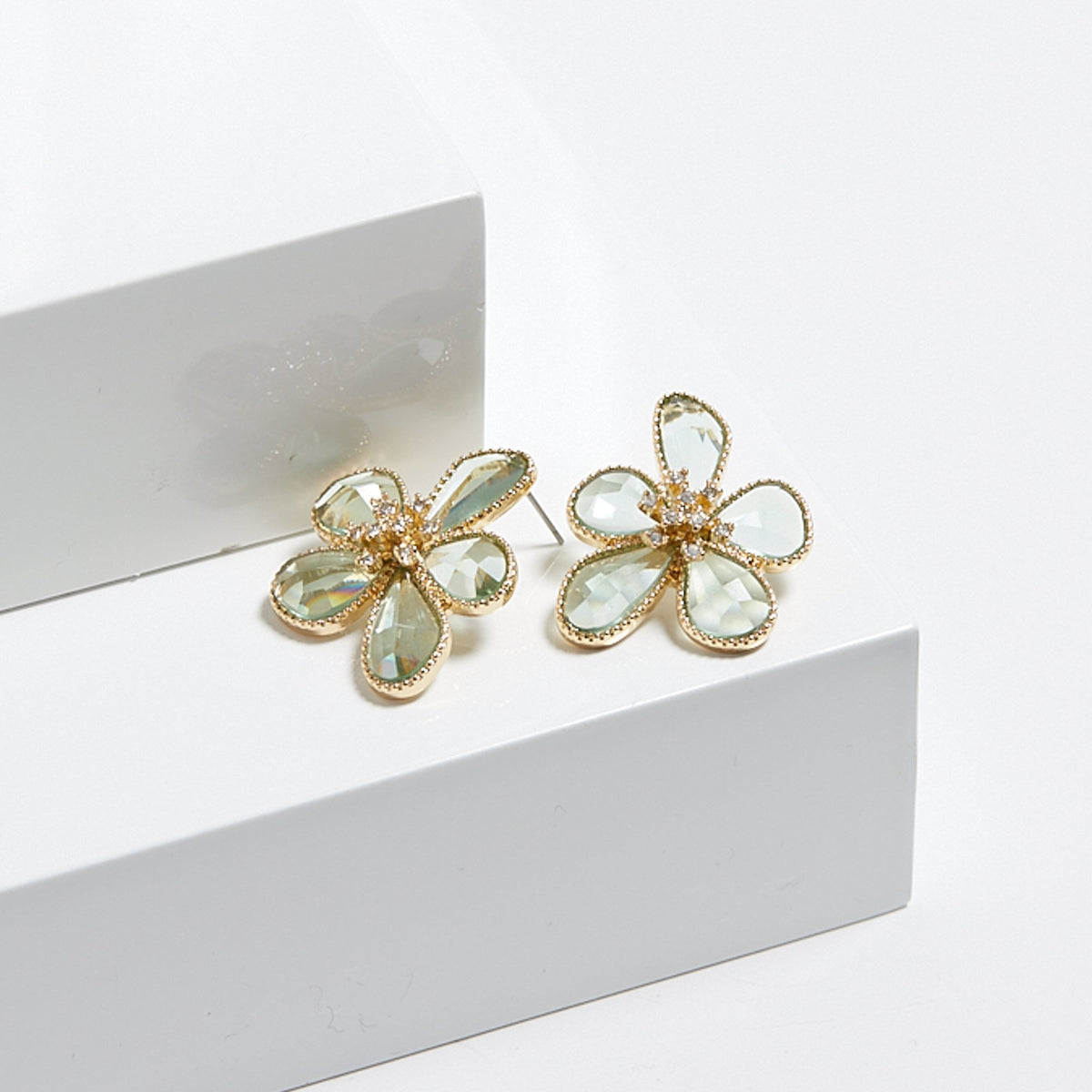 Mood Gold Green Facet Flower Stud Earrings