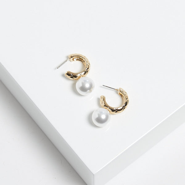 Mood Gold Quilted Pearl Hoop Earrings