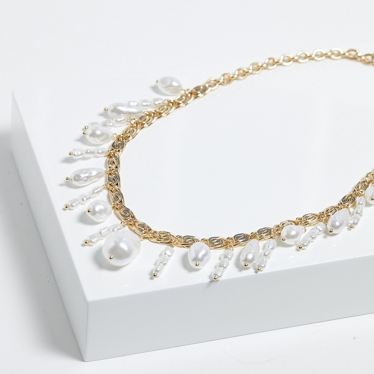 Mood Gold Cream Pearl Baroque Shaker Necklace