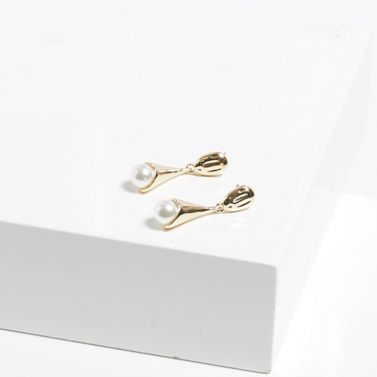 Mood Gold Molten Top Pearl Drop Earrings