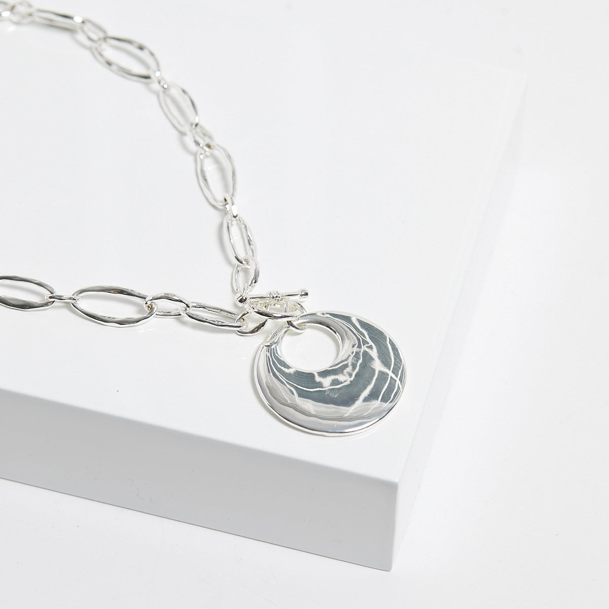 Mood Silver Polished Round T-Bar Short Pendant Necklace