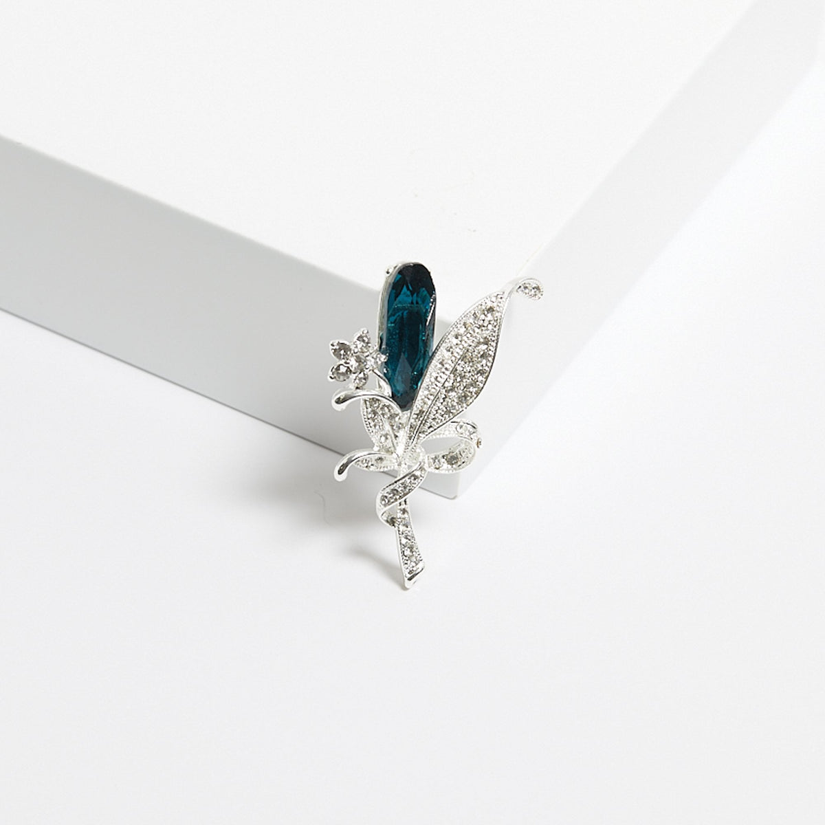 Jon Richard Silver Plated And Blue Floral Brooch - Gift Boxed