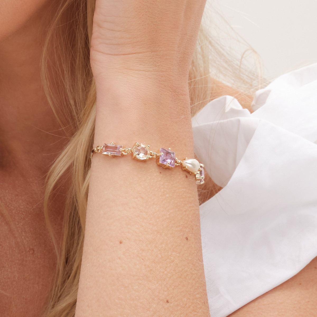 Mood Gold Romantic Crystal And Pearl Mixed Stone Toggle Bracelet
