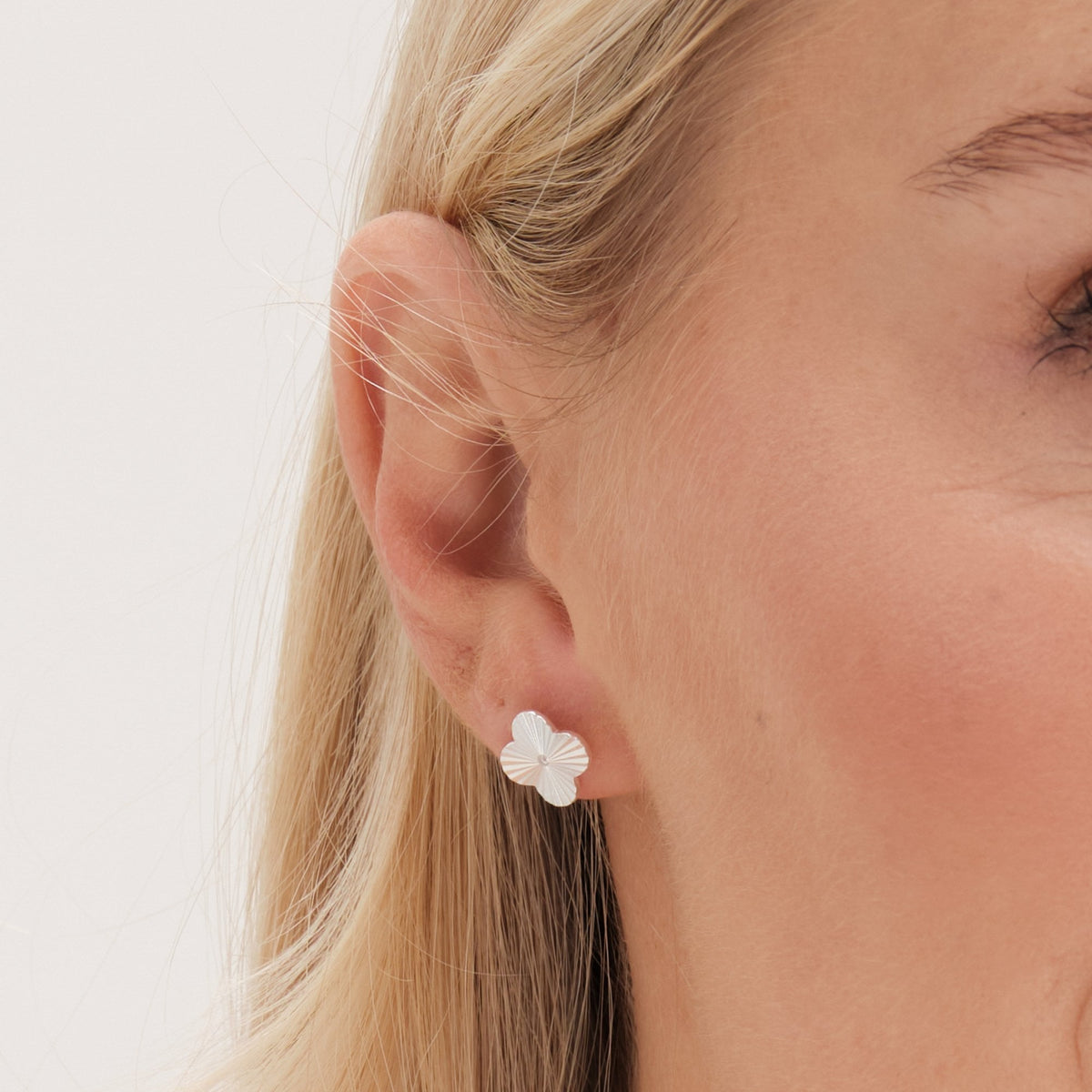Simply Silver Sterling Silver 925 Diamond Cut Clover stud Earrings