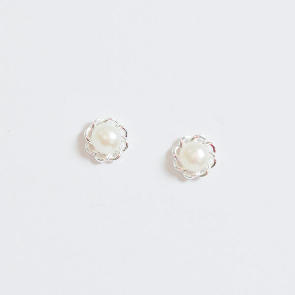Simply Silver Sterling Silver 925 Polished and Pearl Flower Stud Earrings