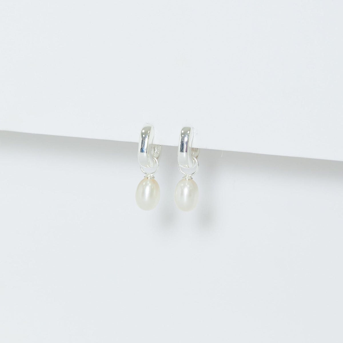 Simply Silver Sterling Silver 925 Polished and Pearl Chunky Pearl Hoop Earrings