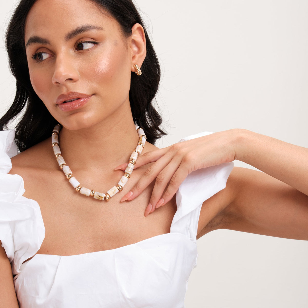 Mood Gold Cream Resin Allway Necklace