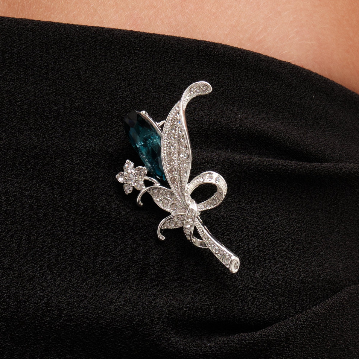 Jon Richard Silver Plated And Blue Floral Brooch - Gift Boxed
