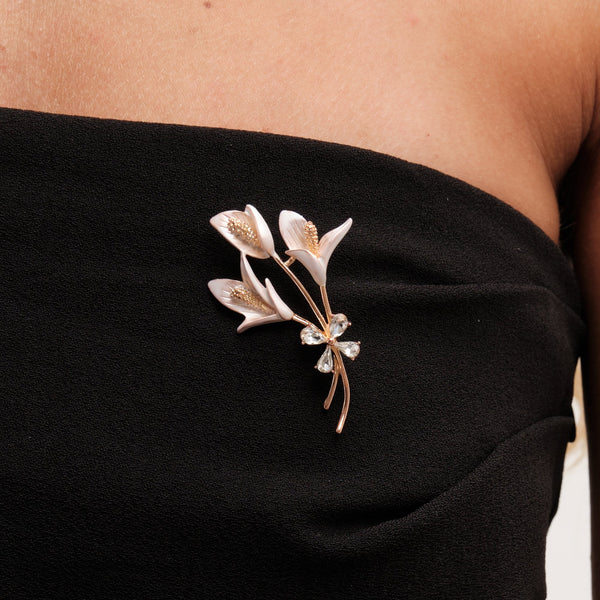 Jon Richard Gold Plated White Floral And Bow Bouquet Brooch - Gift Boxed