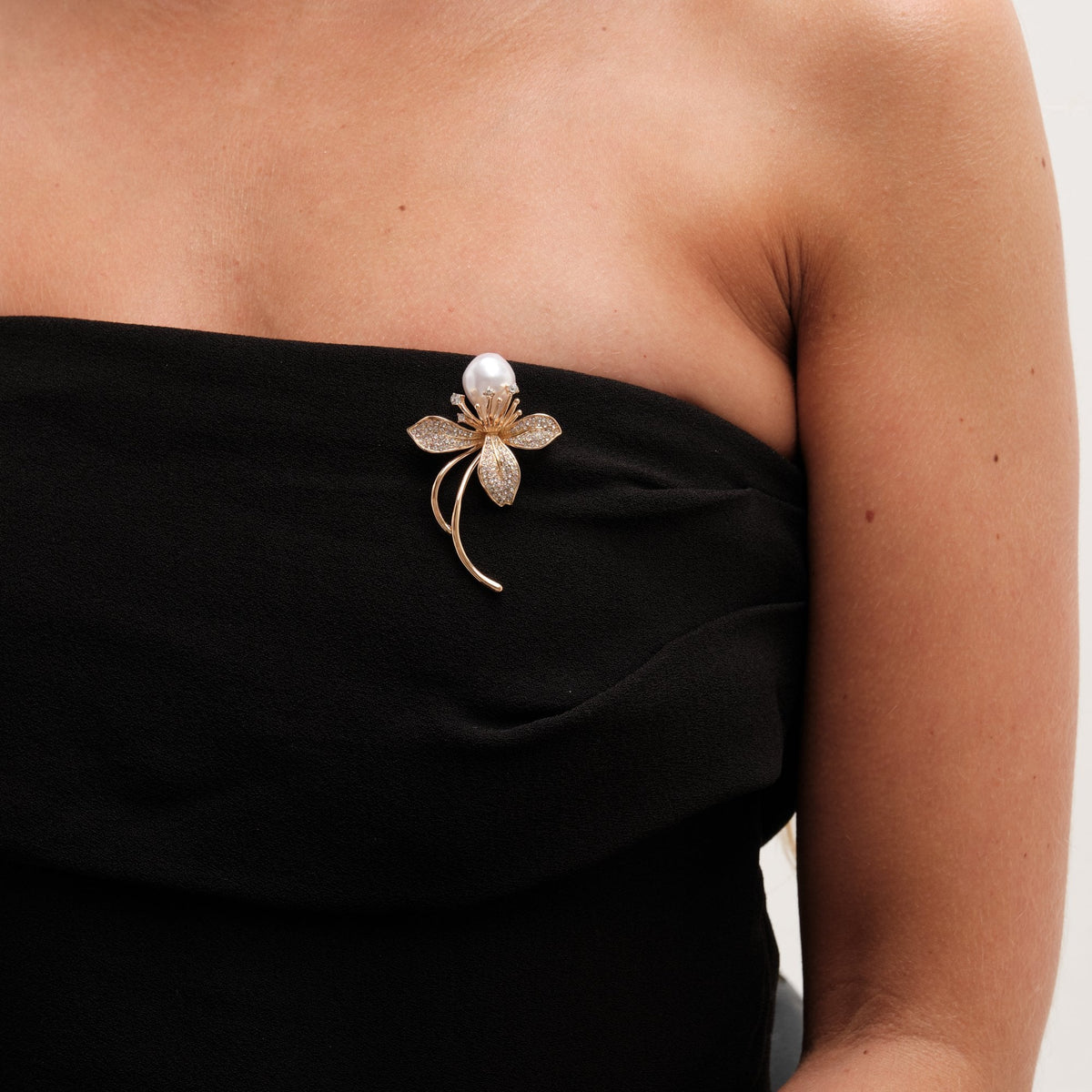 Jon Richard Gold Plated Crystal And Pearl Floral Brooch - Gift Boxed