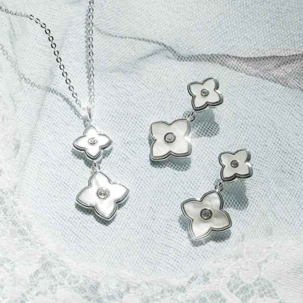 Jon Richard Silver Plated And Mother Of Pearl Clover Pendant