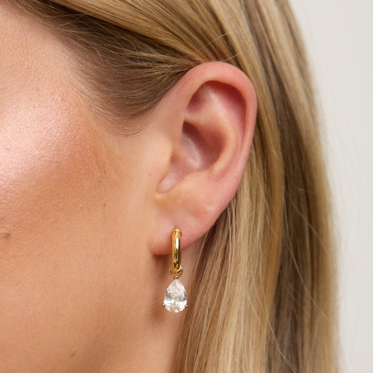 Jon Richard 18ct Gold Plated Chain and Cubic Zirconia Peardrop Earrings