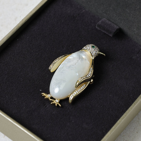 Jon Richard Gold Plated Pengiun Brooch - Gift Box