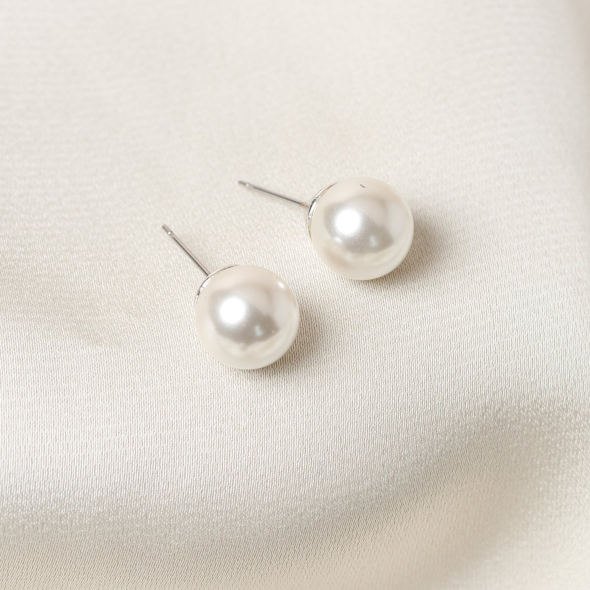 Jon Richard Cream Large Pearl Earrings