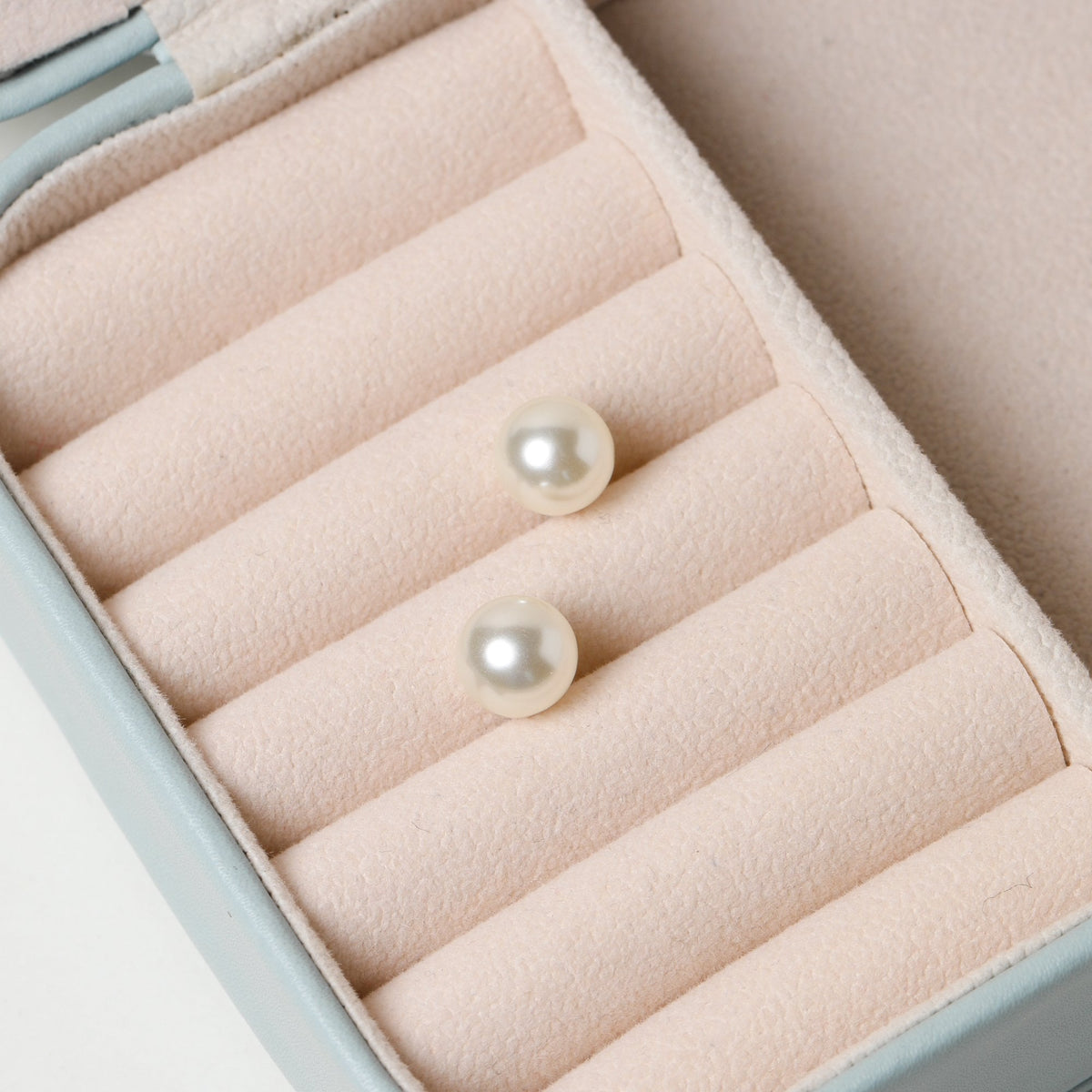 Jon Richard Cream Small Pearl Earrings