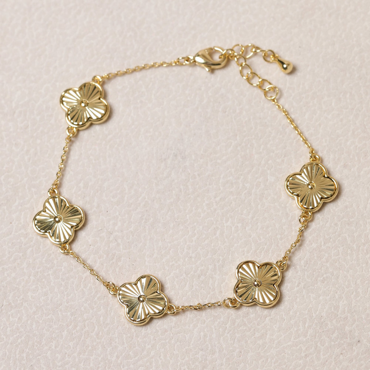 Jon Richard 14ct Gold Plated Diamond Cut Clover Bracelet