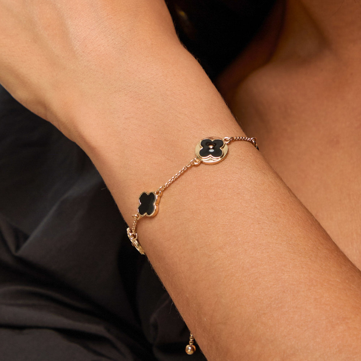 Mood Gold & Jet Clover Toggle Bracelet