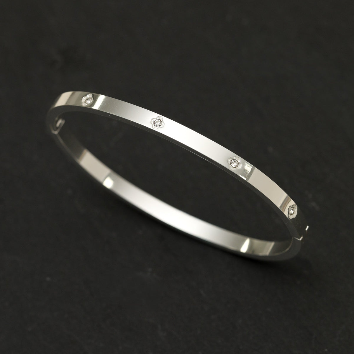 Jon Richard Sterling Silver Plated Waterproof Clover Bangle