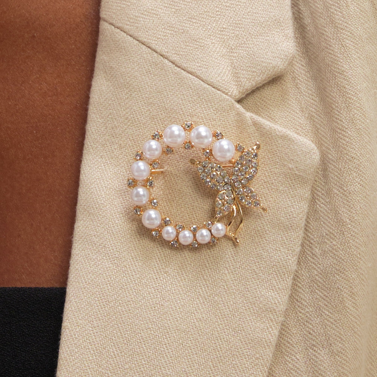Jon Richard Gold Plated Pearl and Butterfly Brooch - Gift Box