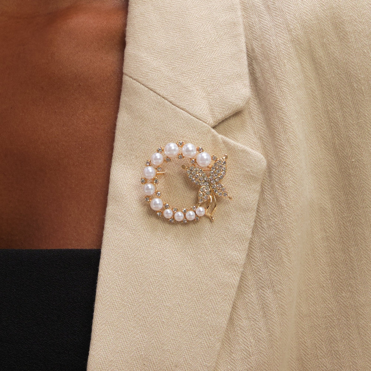 Jon Richard Gold Plated Pearl and Butterfly Brooch - Gift Box