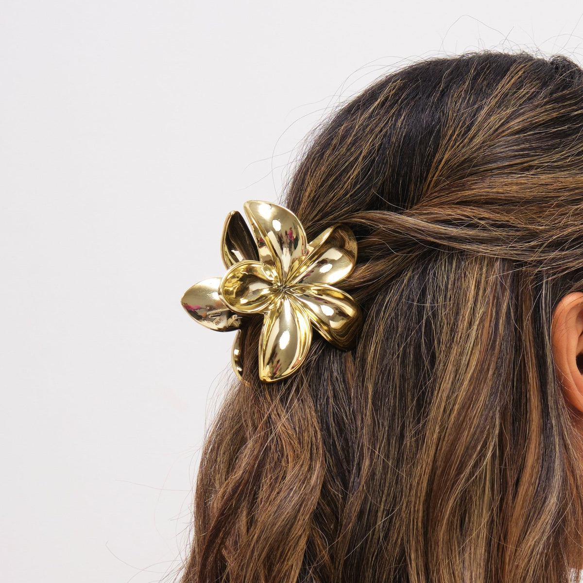 Mood Gold Floral Claw Clip