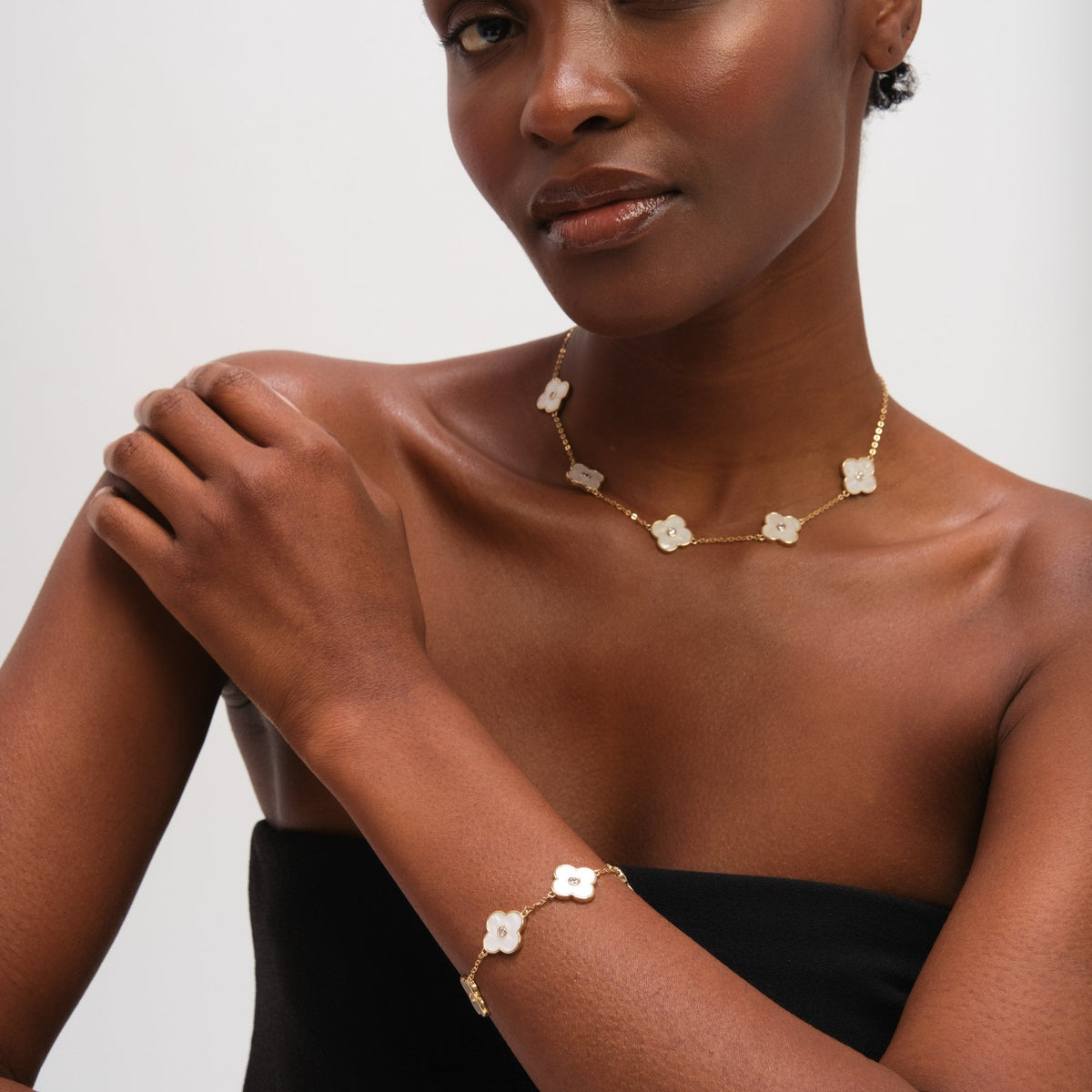 Jon Richard Gold Plated and Mother of Pearl Polished Clover Necklace