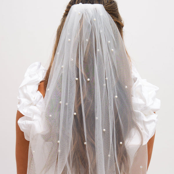 Jon Richard Short Pearl Veil